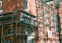 Een aannemer voor renovatiewerken inschakelen? Aannemer restauratiewerken