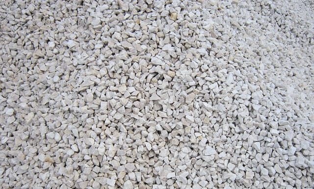 Tips voor grind rondom je bomen Grind is populair in veel tuinen